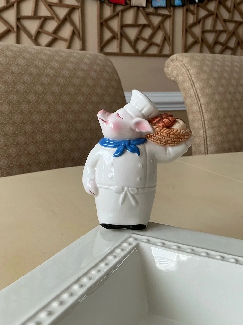 Piggy Chef With Basket of Bread Platter Decoration 🥖 🍞